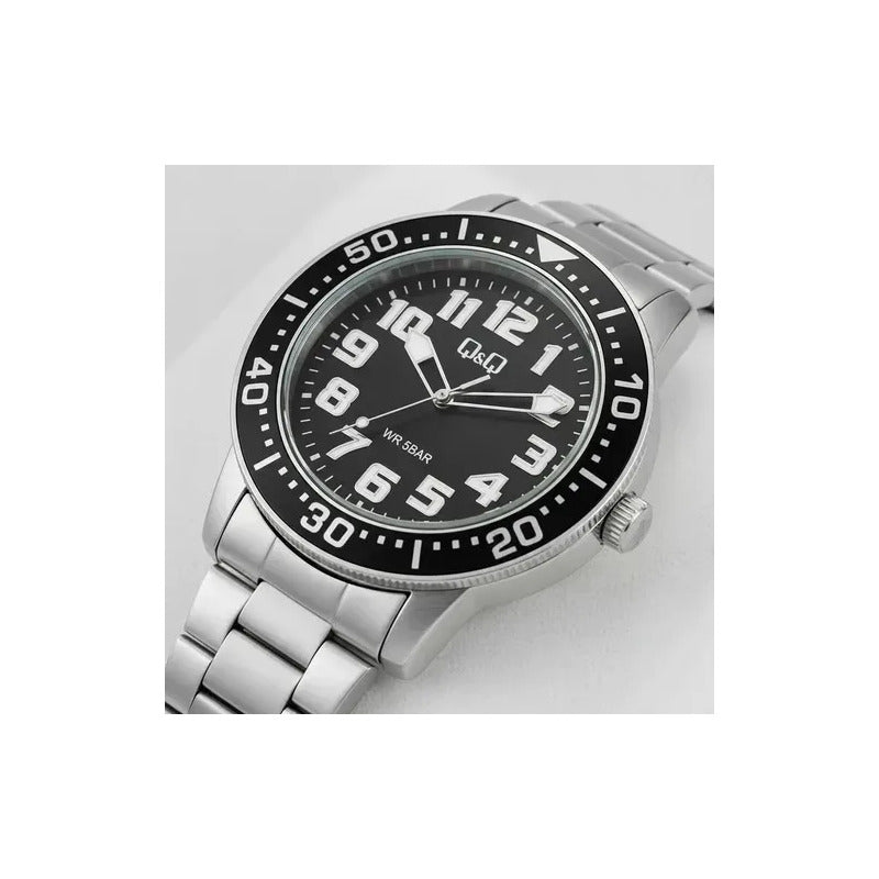 Reloj Qyq Metal Q60b001py Plateado Negro