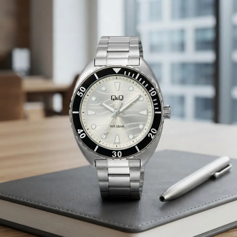 Reloj Qyq Metal Hombre 42mm Q08c-002py Plateado