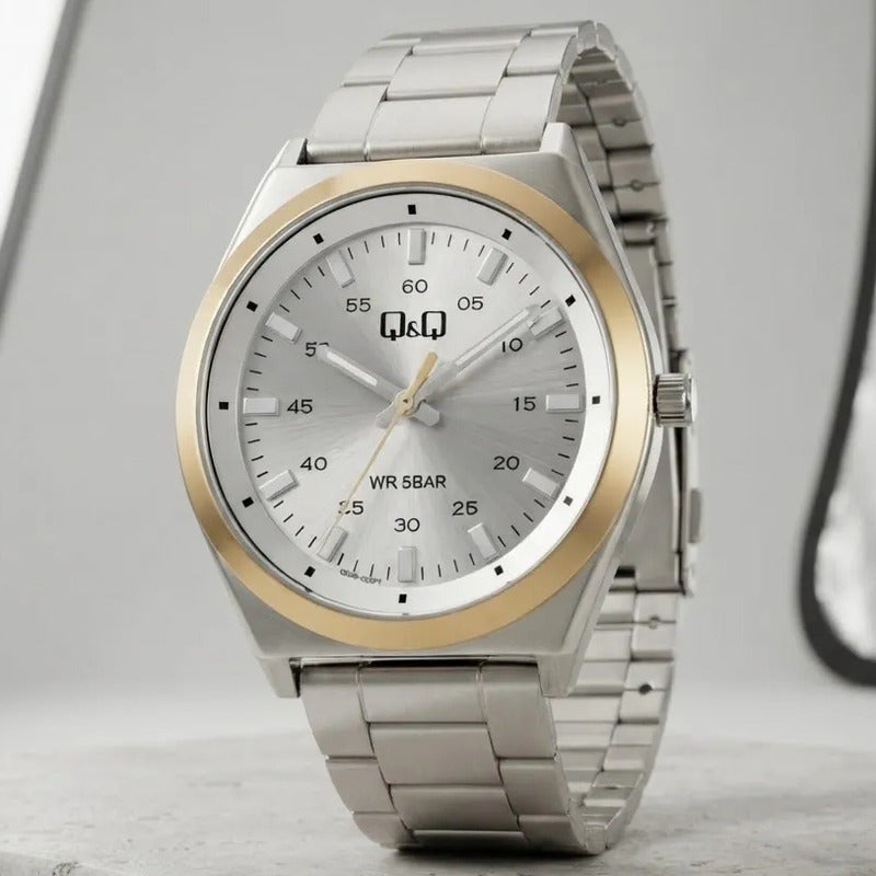 Reloj Qyq Metal Q80b003py Plateado Dorado